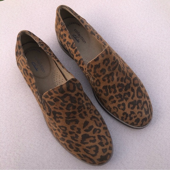 CLARKS TRISH STYLE WOMENS LEATHER SLIP-ON VENETIAN LOAFERS 7 - Picture 2 of 15